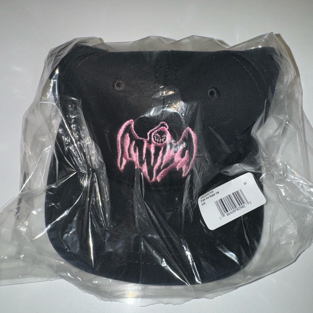 Warren Lotas black bat reaper hat pink